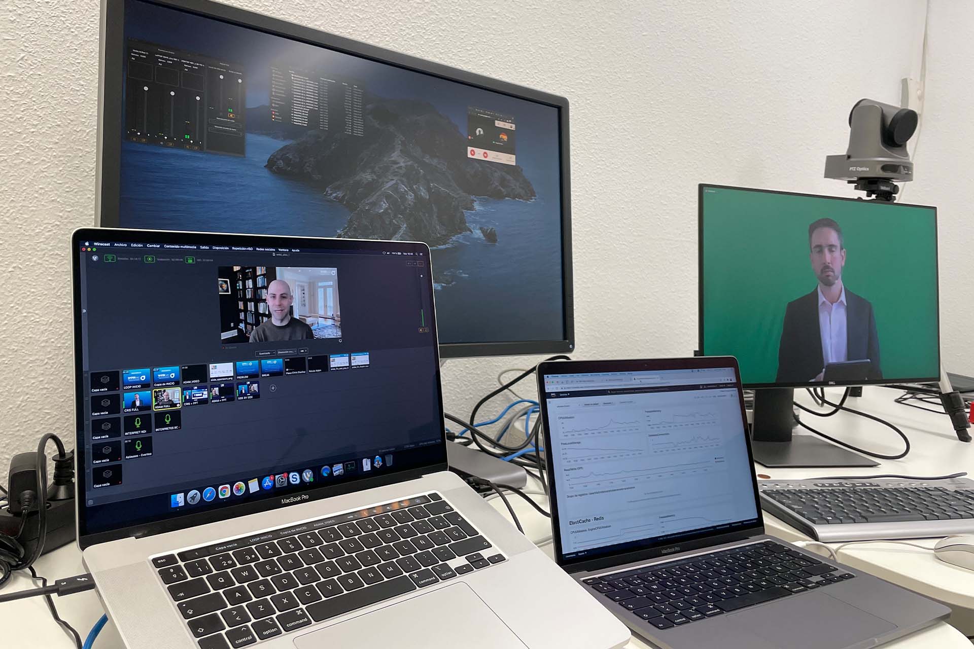 sala de producción en la retransmisión de un congreso online en directo por streaming
