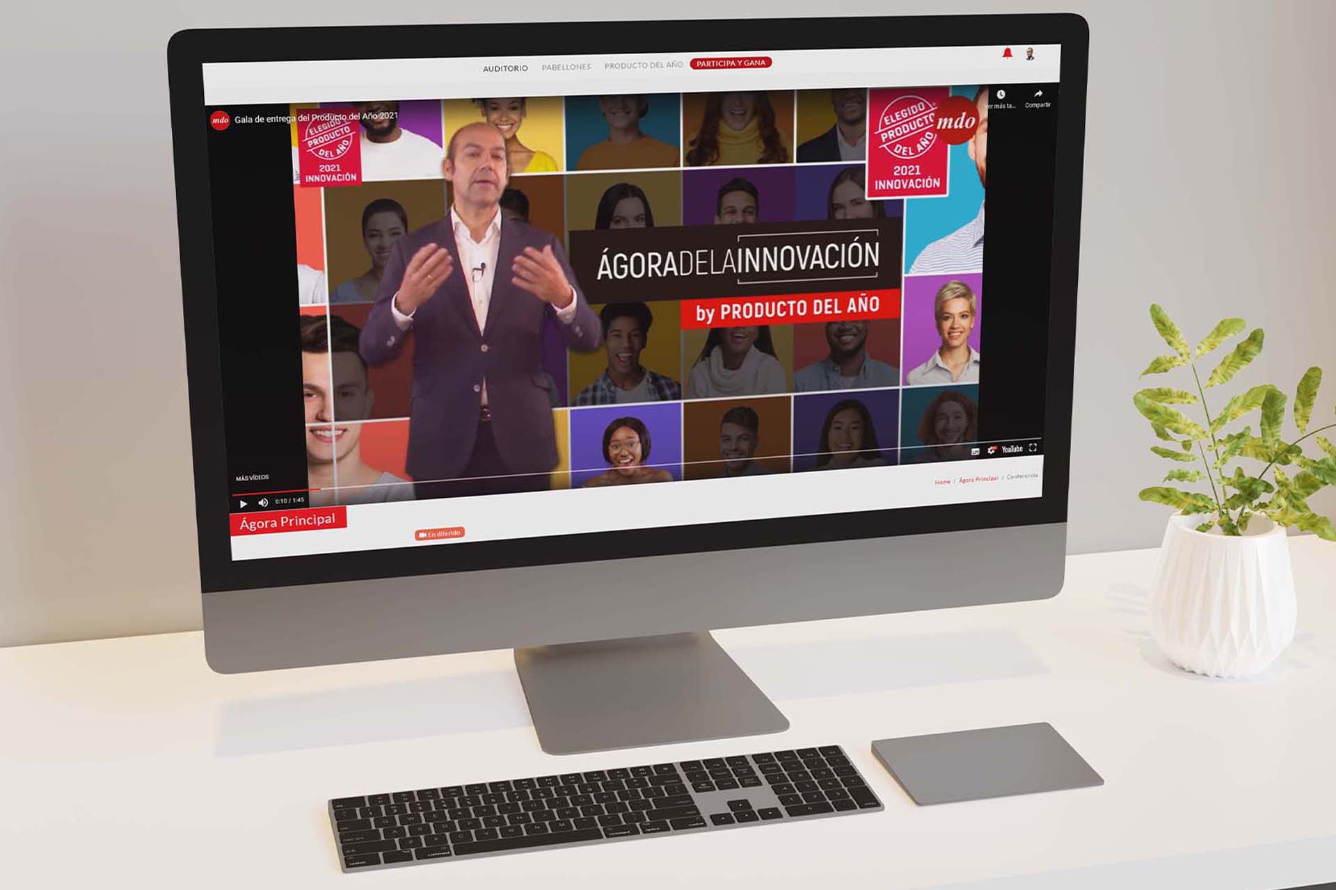 el presentador de la entrega de premios virtual